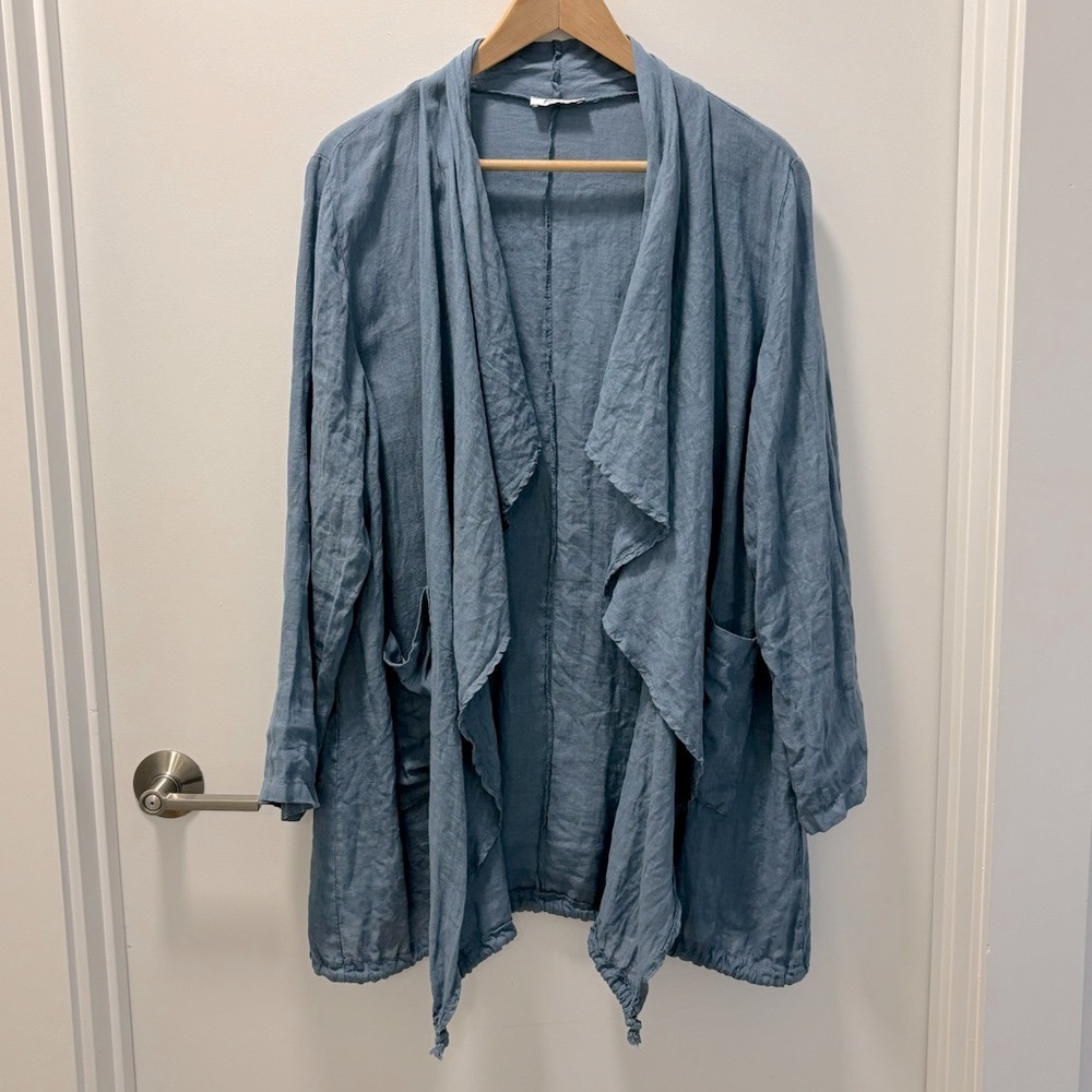 Devitalia Linen Bubble Hem Jacket in Blue